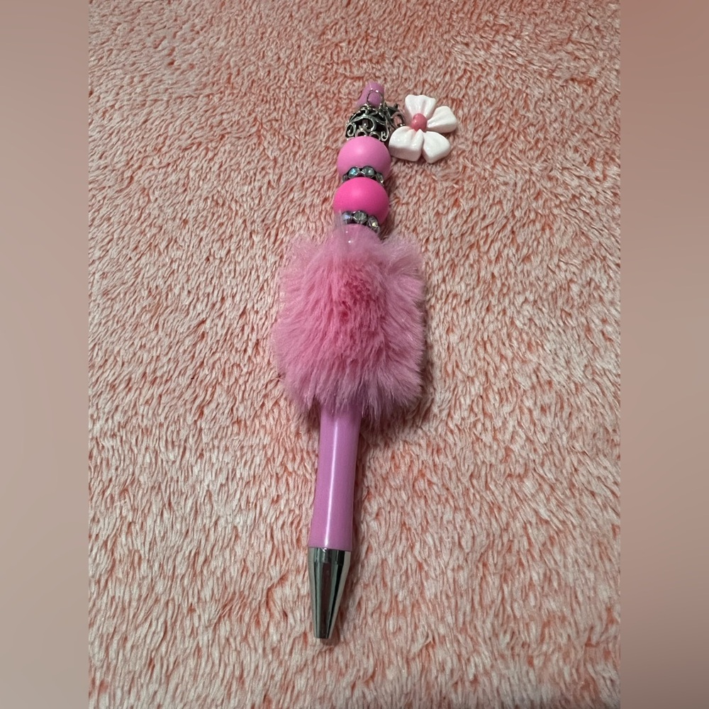 ✨New✨ Hand Beaded Pen 🎀